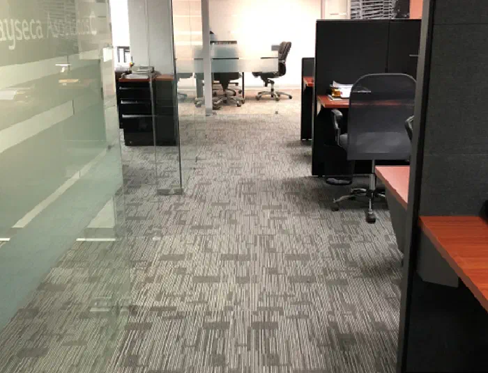 alfombras-modulares-alfombras-para-oficina-alfombras-alto-transito