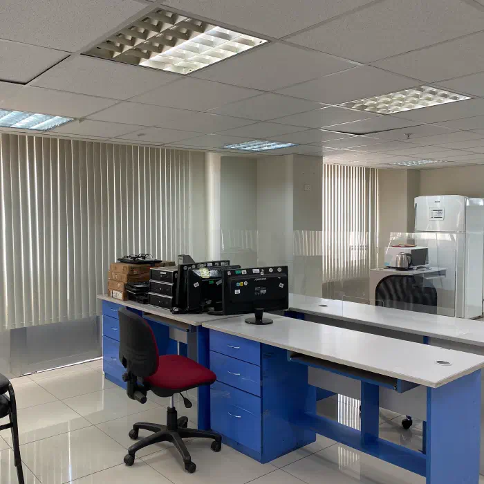 persianavertical-pvc-persiana-para-oficina